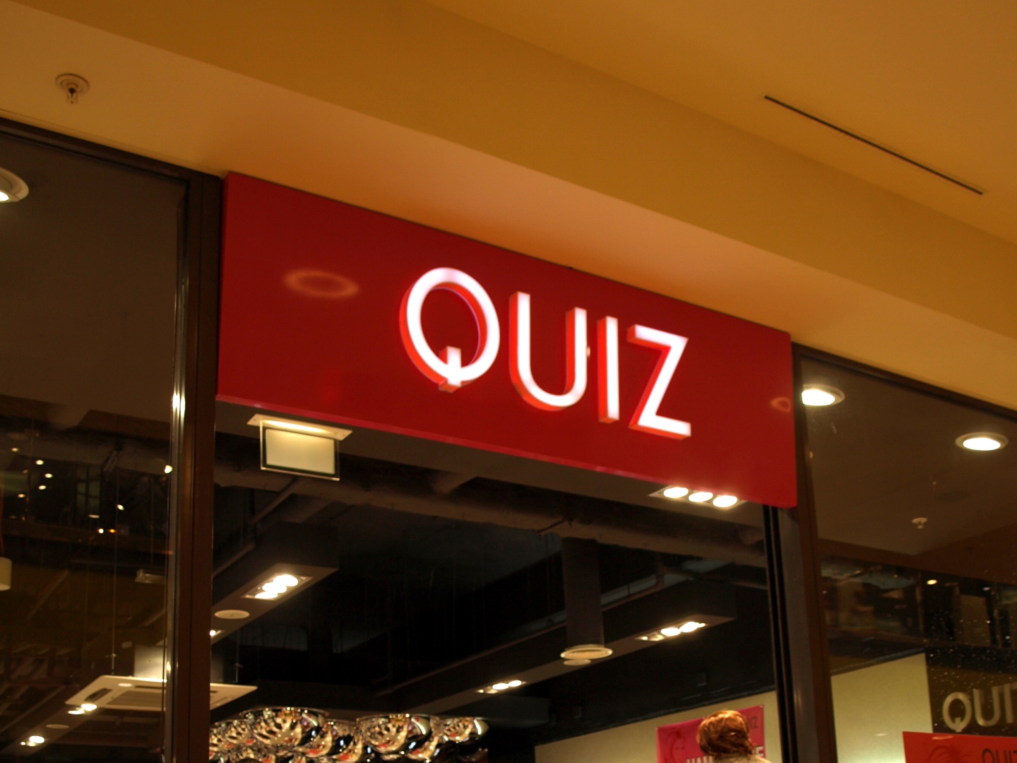 Quiz Indoor Signage